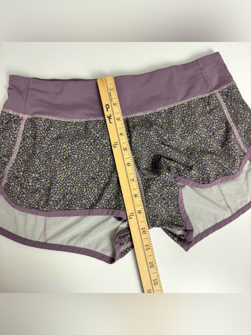 Lululemon 6 Speed Run Shorts Dottie Mum Purple Floral Lined Shorts Back Pocket - Picture 9 of 10
